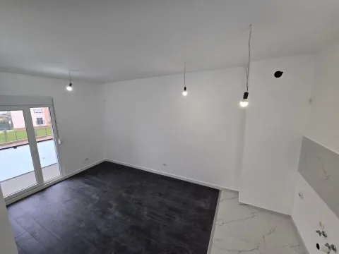 Prodaja, jednosoban stan, 38m², Zabjelo, Podgorica - image 4