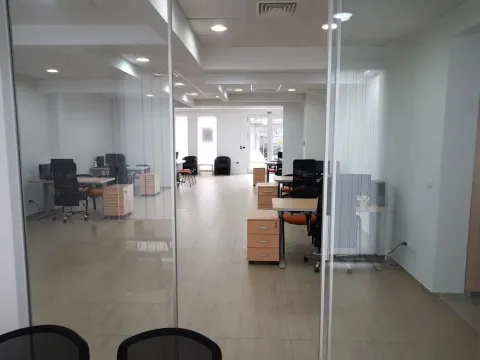 Prodaja, poslovni prostor, 165m², Centar, Jagodina - image 3