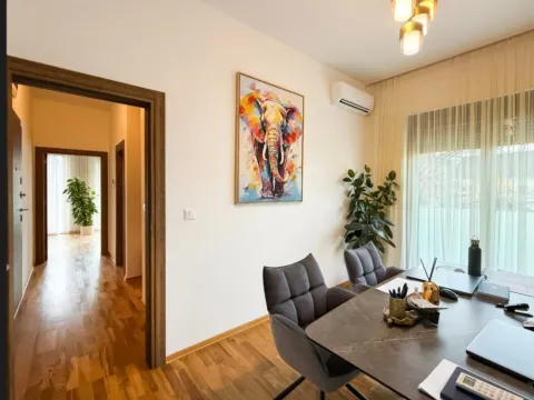 Prodaja, dvosoban stan, 52m², Tološka šuma, Podgorica - image 4