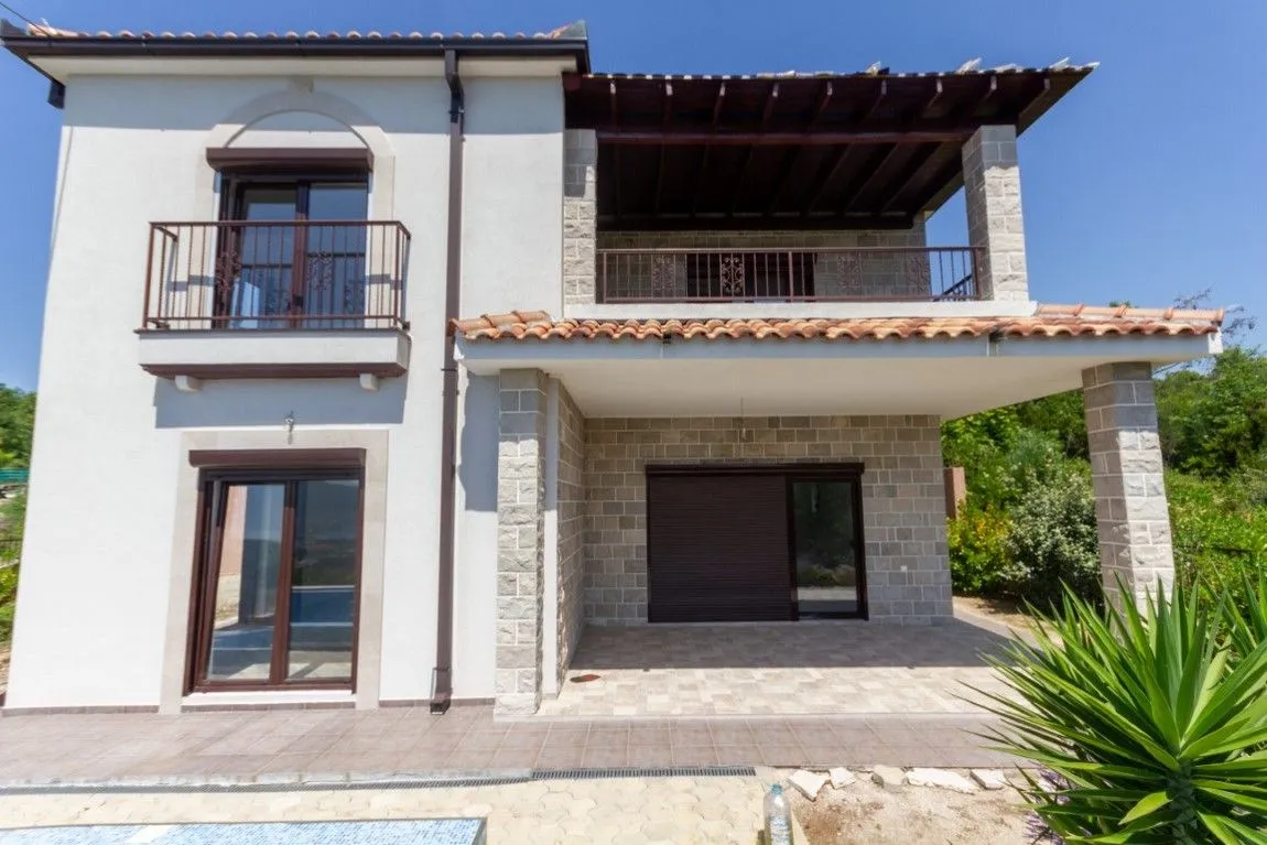 Prodaja, kuća, 193m², Mojdež, Herceg Novi