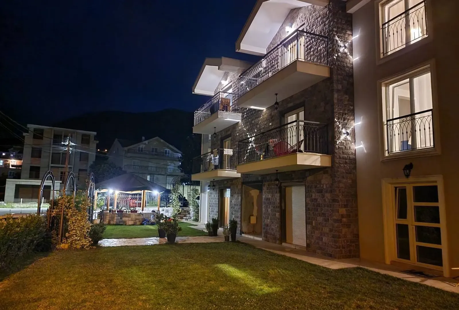 Prodaja, kuća, 480m², Tivat, Crna Gora