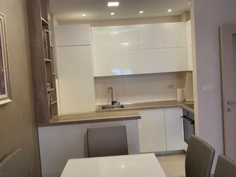 Rent, one bedroom apartment, 50m², City Kvart, Podgorica - image 4