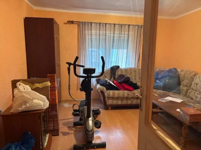 Prodaja, kuća, 90m², Centar, Inđija