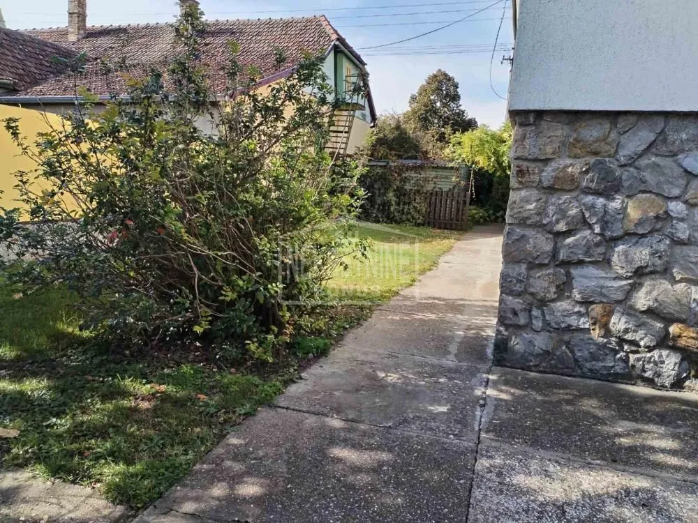 Prodaja, kuća, 328m², Železničko Naselje, Subotica