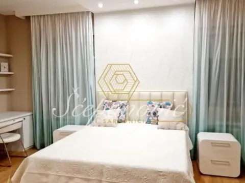 Izdavanje, trosoban stan, 105m², Centar, Novi Sad - image 4