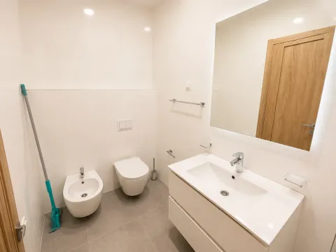Izdavanje, četvorosoban stan, 113m², Master Kvart, Podgorica - image 14