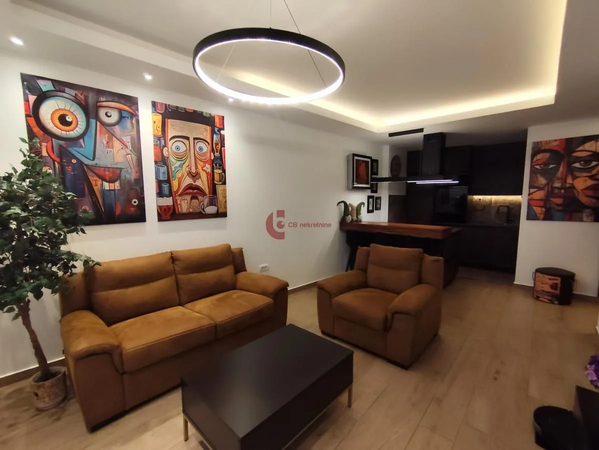 Prodaja, trosoban stan, 66m², Centar, Subotica