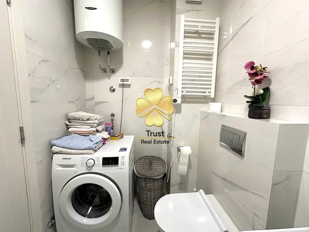 Izdavanje, jednosoban stan, 43m², Central Point, Podgorica