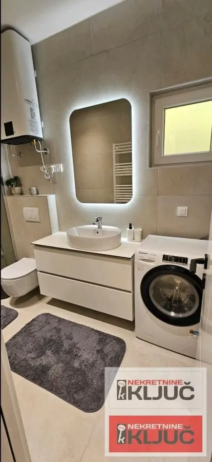 Izdavanje, jednosoban stan, 36m², Centar, Novi Sad