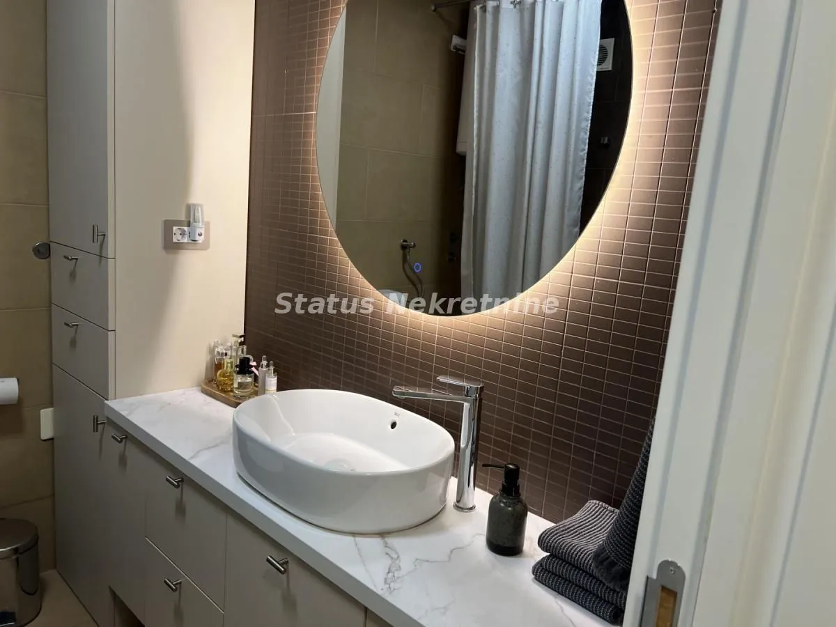 Sale, four bedroom apartment, 102m², Cara Dušana, Novi Sad Sve Podlokacije