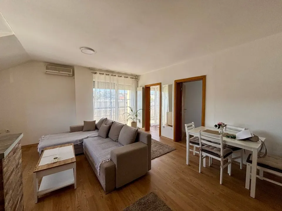 Rent, three bedroom apartment, 66m², Dušanovac, Voždovac Sve Podlokacije