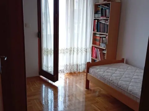 Sale, one bedroom apartment, 40m², Stari Aerodrom, Podgorica - image 6