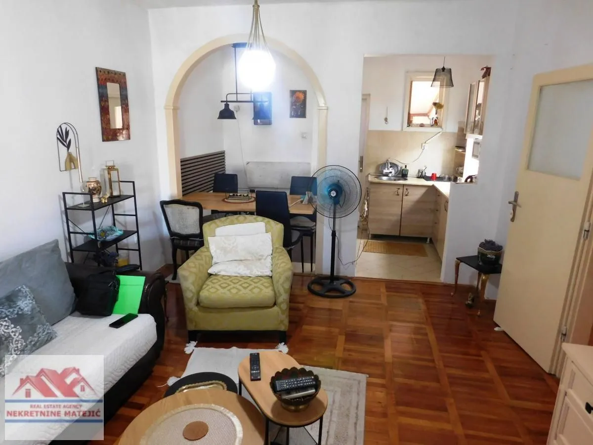 Prodaja, dvosoban stan, 65m², Centralna radionica, Kragujevac