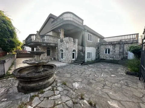 Prodaja, kuća, 130m², Popovići, Bar