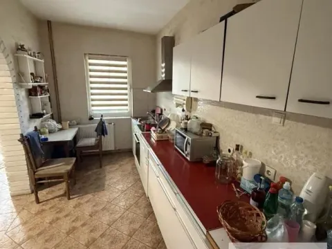 Prodaja, kuća, 248m², Centar, Stara Pazova - image 6
