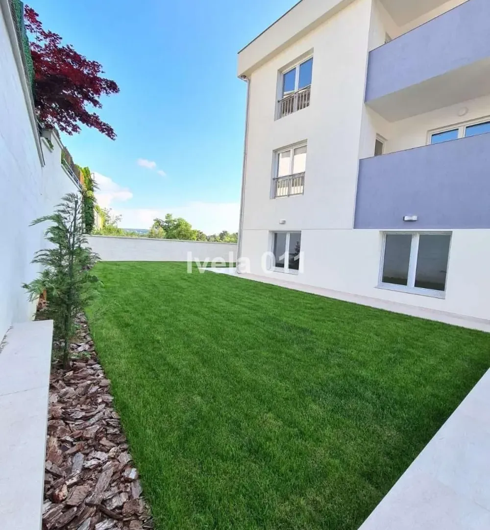 Sale, four bedroom apartment, 180m², Savski Venac, Beograd