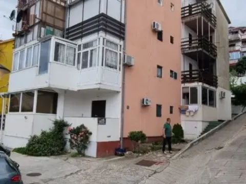 Prodaja, jednosoban stan, 39m², Baošići, Herceg Novi - image 2