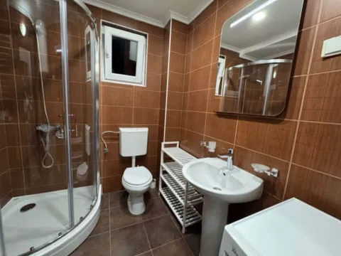 Izdavanje, trosoban stan, 90m², Budva okolina, Budva - image 9