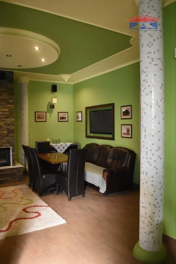 Izdavanje, kuća, 250m², Petrovaradin, Novi Sad