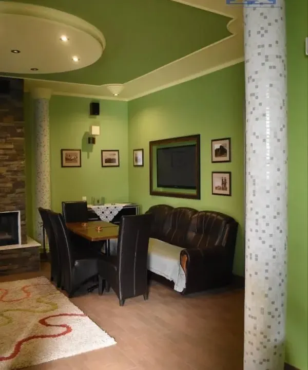 Izdavanje, kuća, 250m², Petrovaradin, Novi Sad