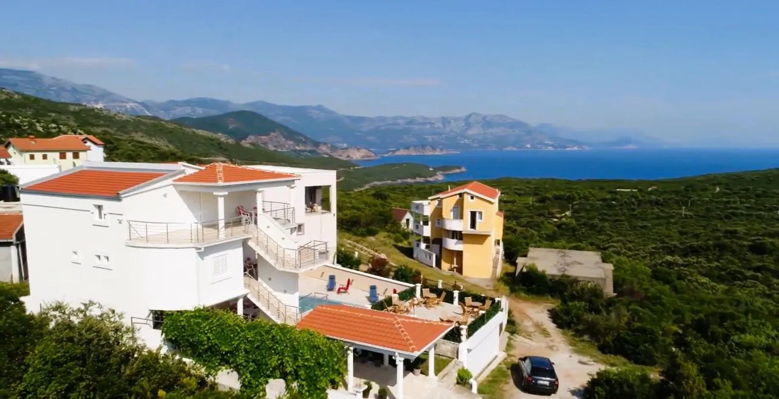 Izdavanje, kuća, 382m², Krimovica, Kotor