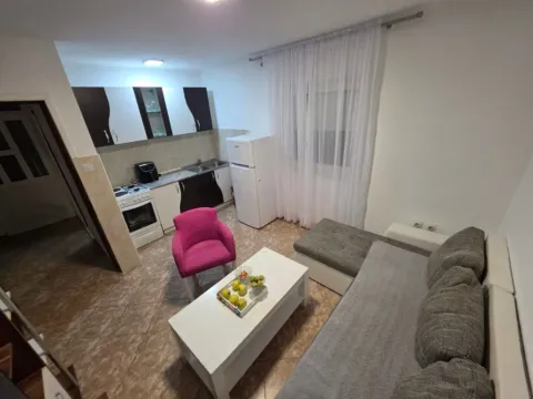 Rent, two bedroom apartment, 64m², Sutomore, Bar - image 7