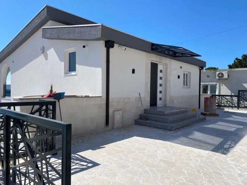 Sale, house, 300m², Šušanj, Bar