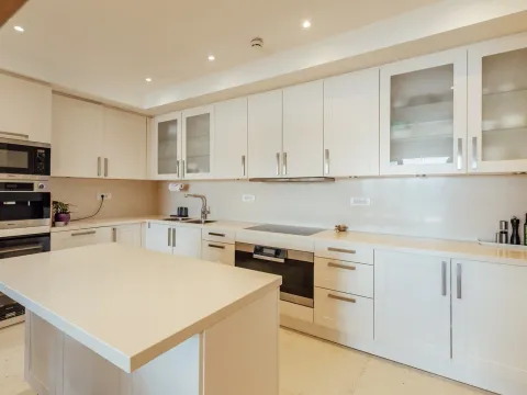 Prodaja, trosoban stan, 357m², Porto Montenegro, Tivat - image 13