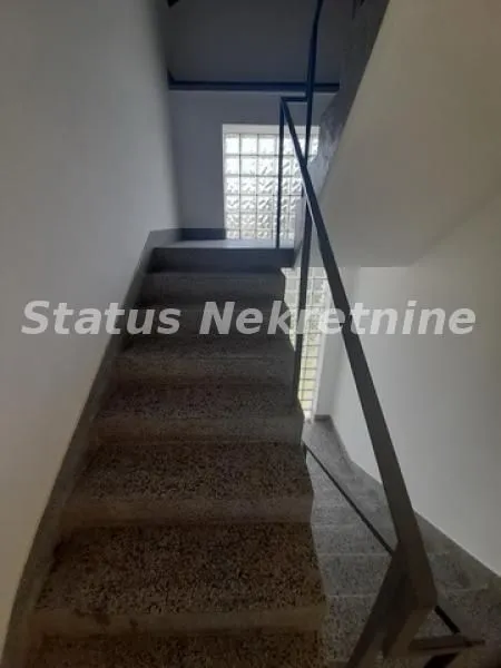 Prodaja, kuća, 250m², Futog, Novi Sad Sve Podlokacije