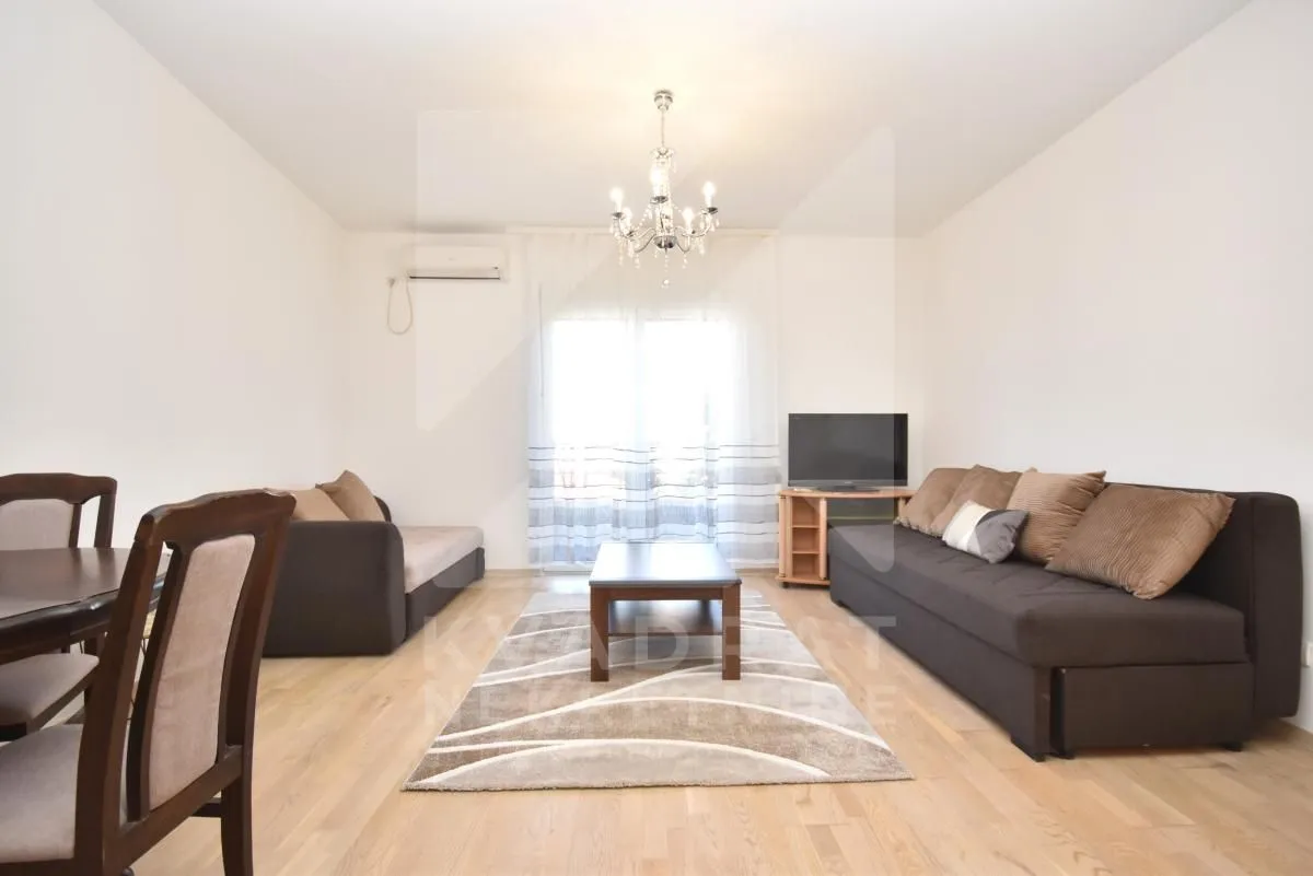 Izdavanje, jednosoban stan, 46m², 1 maj, Podgorica