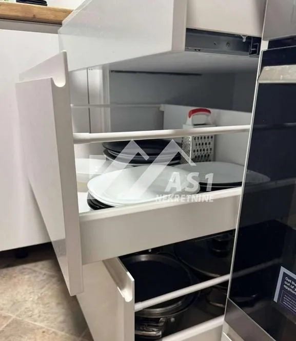 Izdavanje, dvosoban stan, 48m², Socijalno, Novi Sad Sve Podlokacije