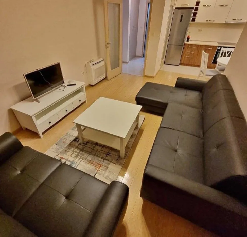 Izdavanje, dvosoban stan, 72m², City Kvart, Podgorica