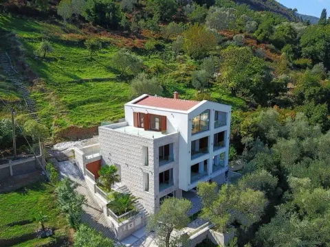 Sale, house, 584m², Stoliv, Kotor - image 8