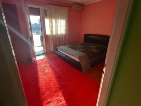 Izdavanje, trosoban stan, 85m², Dalmatinska ulica, Podgorica - image 3
