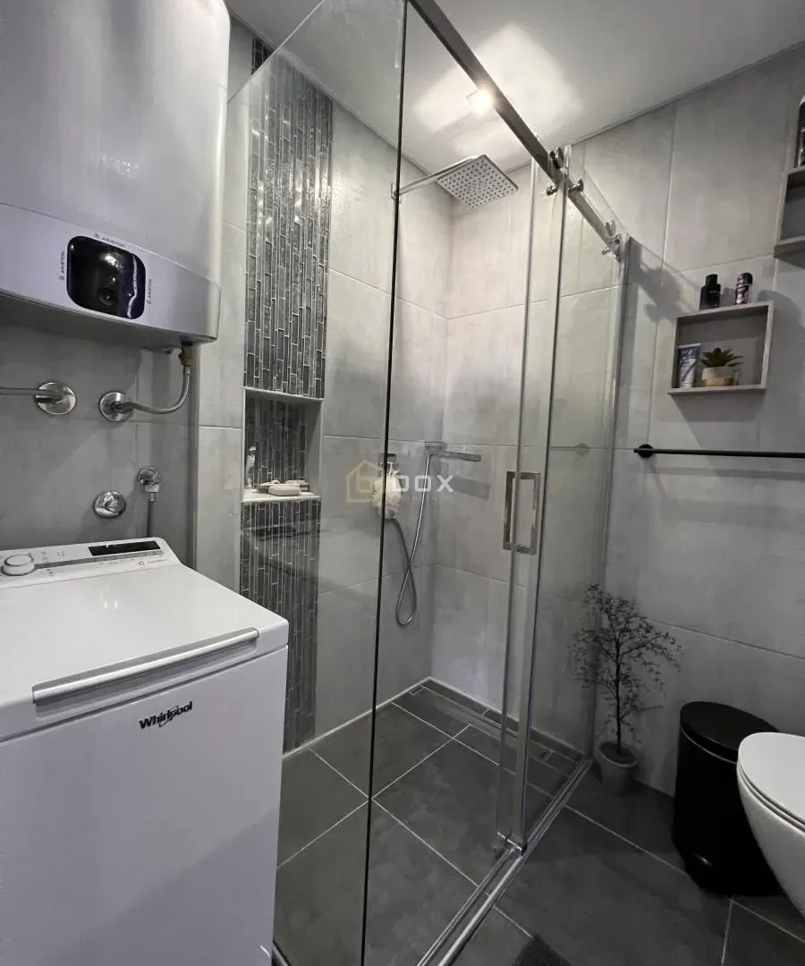 Prodaja, trosoban stan, 91m², Medijana, Niš
