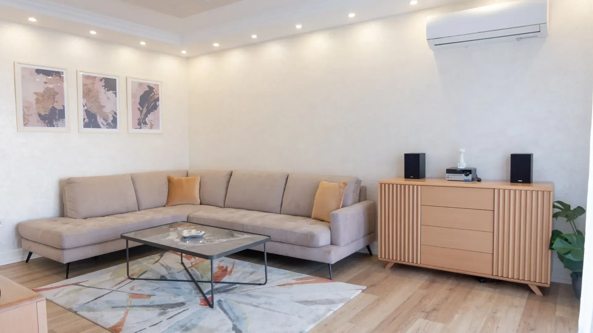 Rent, two bedroom apartment, 86m², Centar, Podgorica