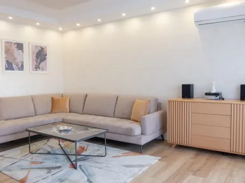 Rent, two bedroom apartment, 86m², Centar, Podgorica - image 1
