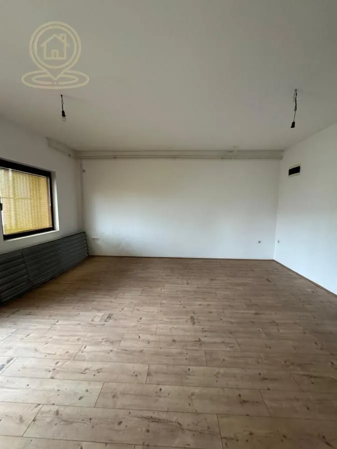 Prodaja, kuća, 270m², Voždovac Sve Podlokacije, Beograd