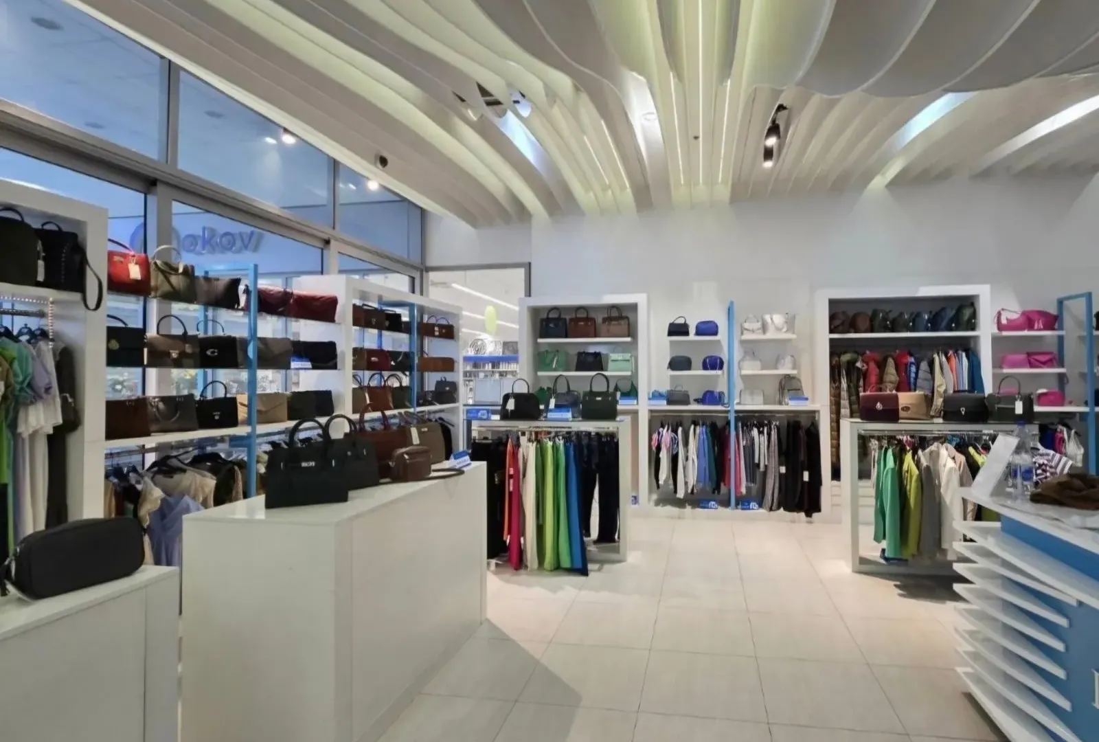 Prodaja, poslovni prostor, 64m², Radanovići, Kotor