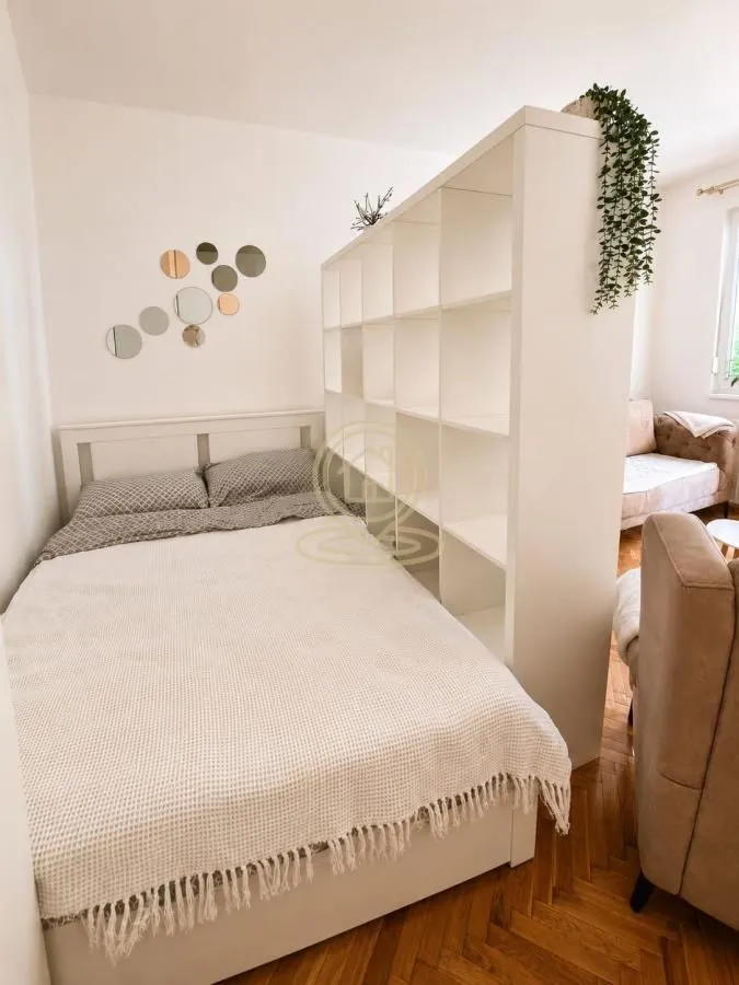 Rent, two bedroom apartment, 40m², Brace Jerković, Voždovac Sve Podlokacije
