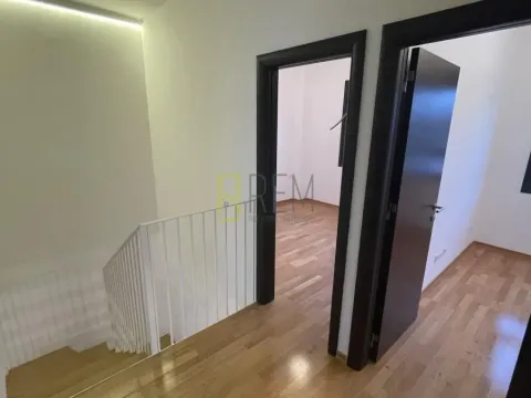 Prodaja, trosoban stan, 106m², Zagorič, Podgorica - image 9