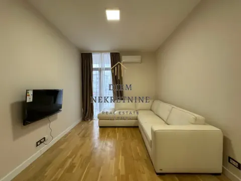 Izdavanje, trosoban stan, 66m², Blok 9, Podgorica - image 8