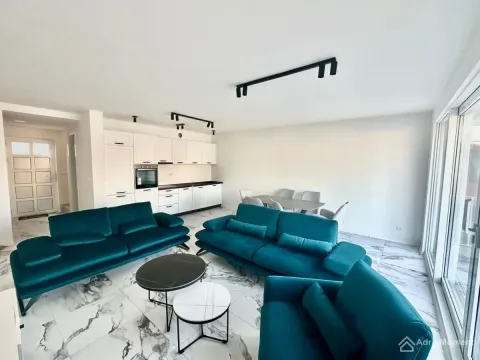 Prodaja, dvosoban stan, 85m², Đuraševići, Tivat - image 3