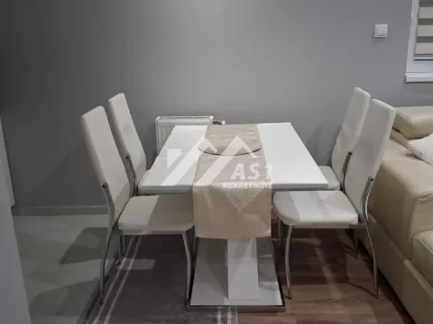 Izdavanje, trosoban stan, 58m², Bulevar Oslobodjenja, Novi Sad Sve Podlokacije - image 2