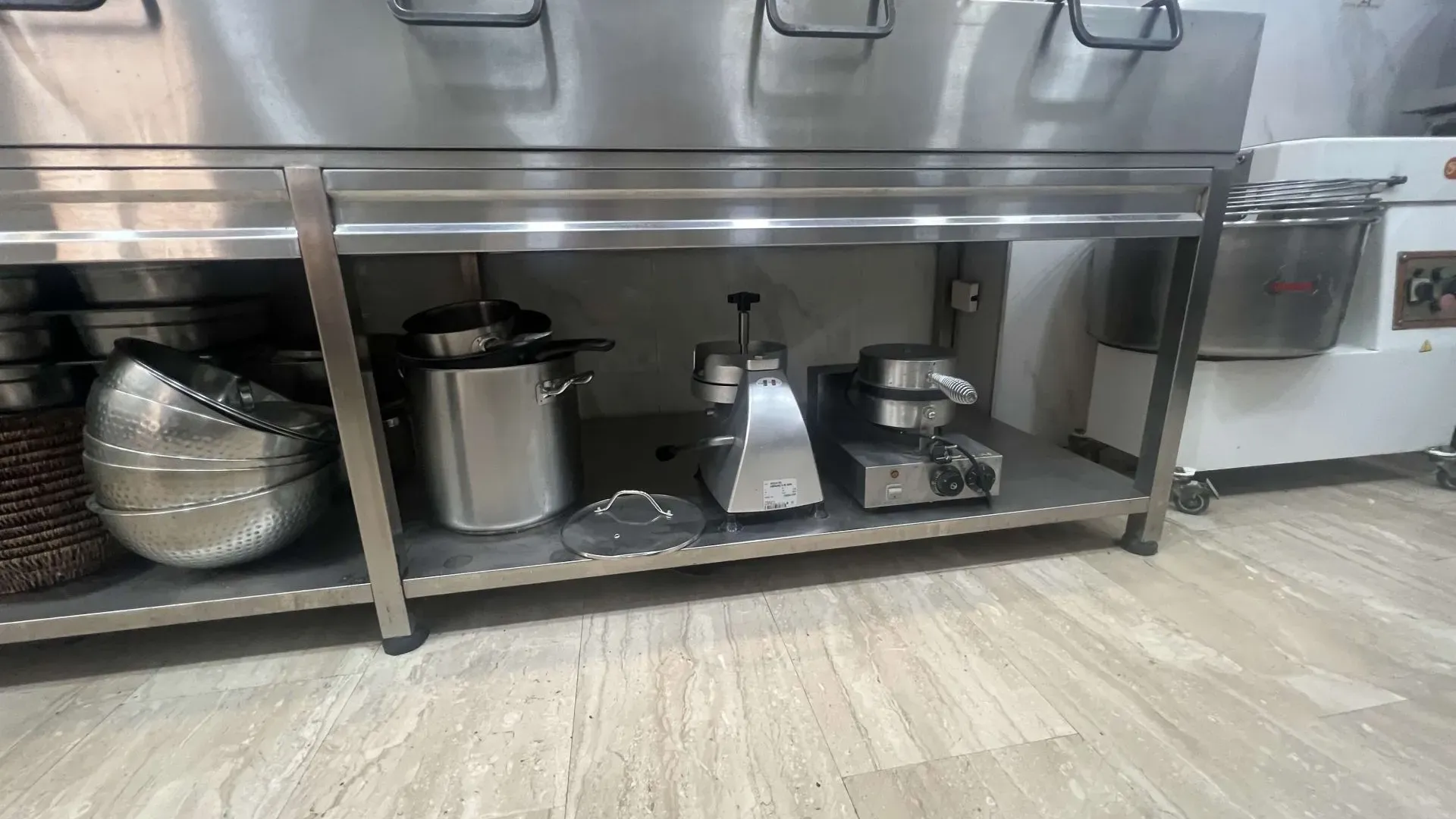 Izdavanje, stan, 90m², Budva, Crna Gora