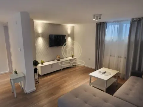 Rent, two bedroom apartment, 50m², Južni Bulevar, Vračar Sve Podlokacije - image 7