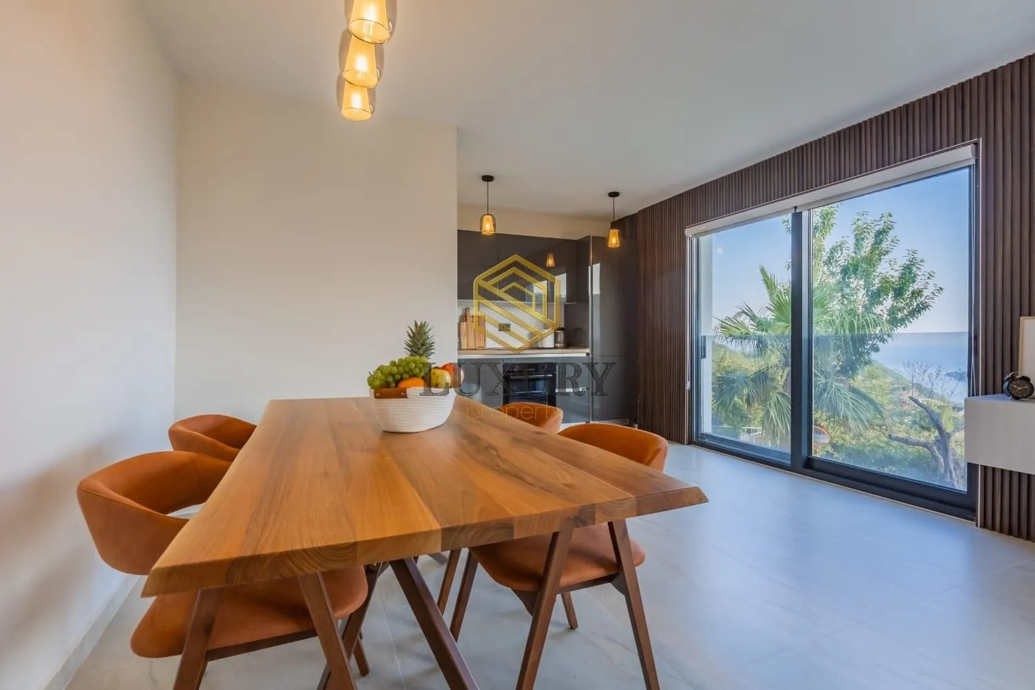 Rent, house, 300m², Markovići, Budva