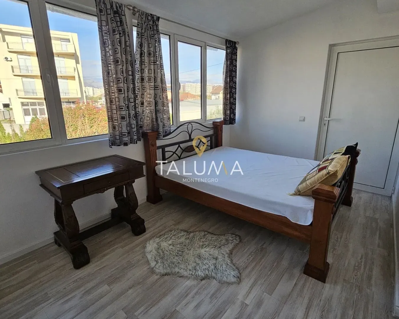 Izdavanje, trosoban stan, 130m², Gornja Gorica, Podgorica