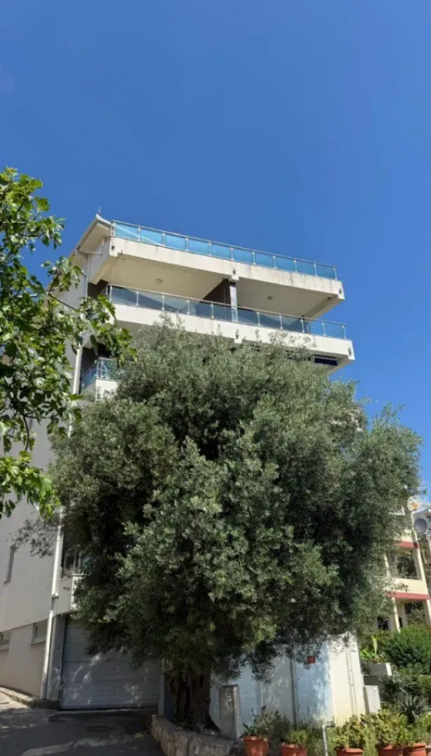 Sale, two bedroom apartment, 100m², Centar, Budva