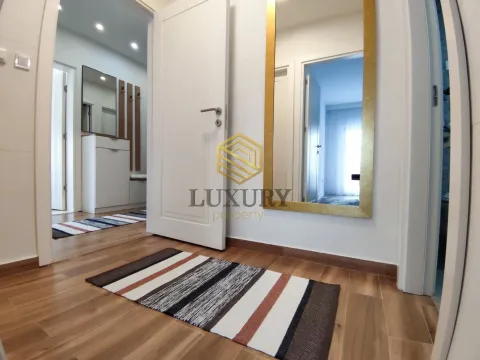 Izdavanje, dvosoban stan, 86m², Centar, Podgorica - image 5